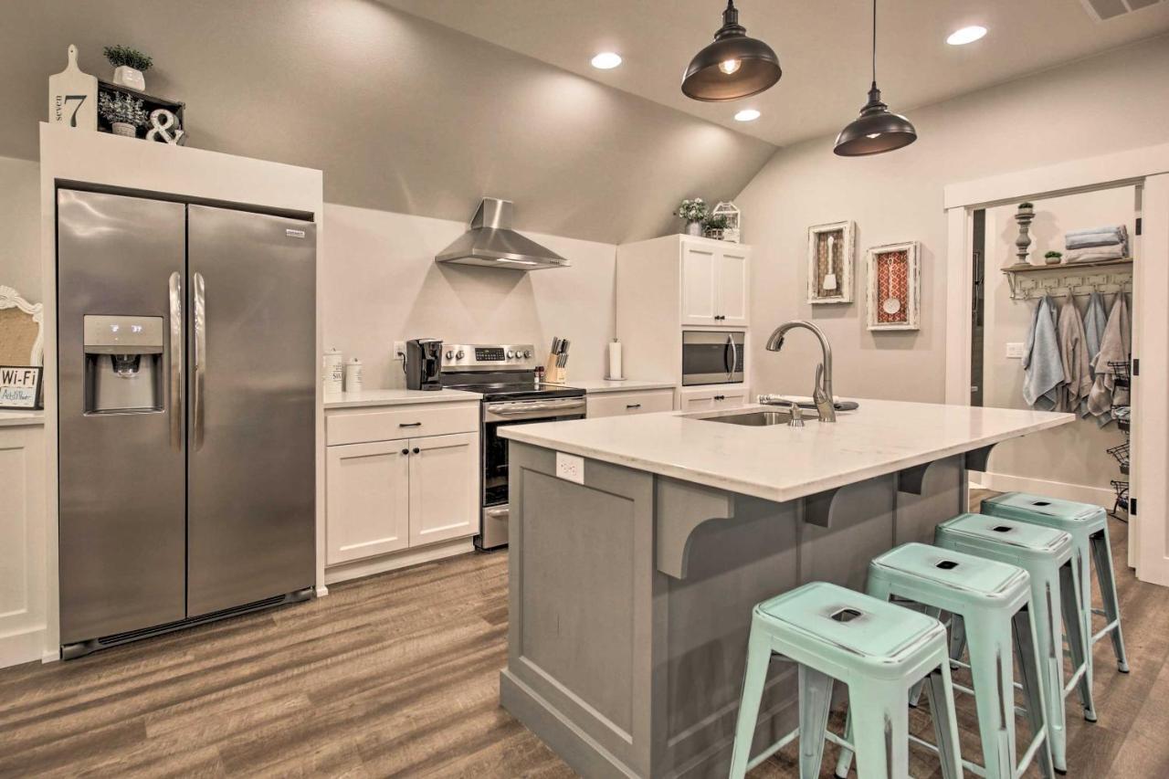 Chic Farmhouse With Creek In Heart Of Wine Country! McMinnville Eksteriør billede